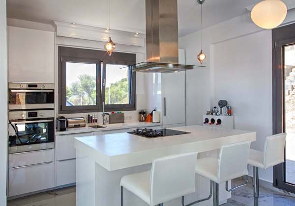 Villa-White-Pearl-Kitchen-3